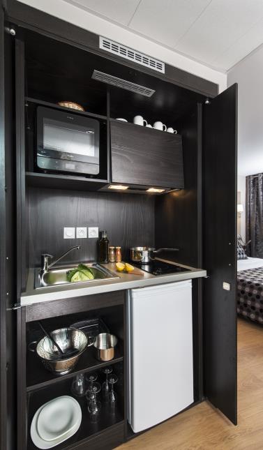 Dotée d'une kitchenette, chaque chambre ou suite peut être indifféremment attribuée à un client en séjour hôtelier ou en formule « résidence ».