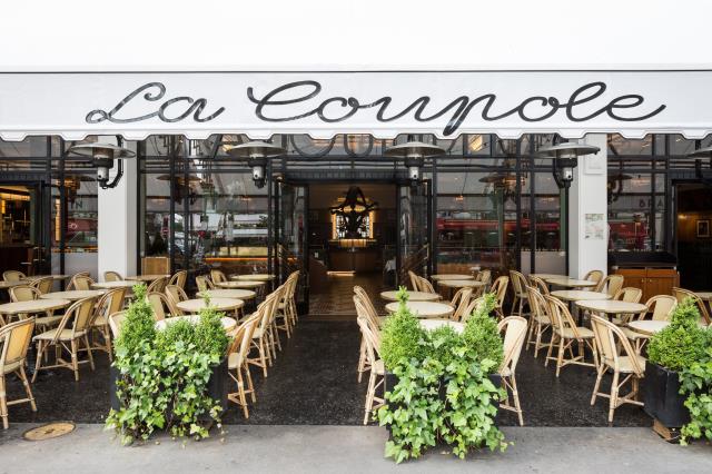 La nouvelle toile blanche de la terrasse a été calquée sur celle d'origine.