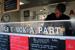 A Angers (49), le Truck à part propose crêpes et galettes.