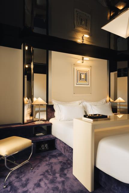 Une chambre de l'hôtel Château d'eau à Paris (Xe), septième établissement ouvert par le groupe Touriste d'Adrien Gloaguen.