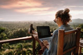 Le marché du 'bleisure' (travail et loisirs) pourrait doubler d'ici à 2027.