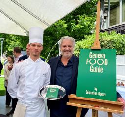 Sébastien Ripari à l'Ecole hôtelière de Genève pour le lancement du Geneva Food Guide by Sébastien Ripari en présence des restaurateurs faisant partie du nouveau guide.