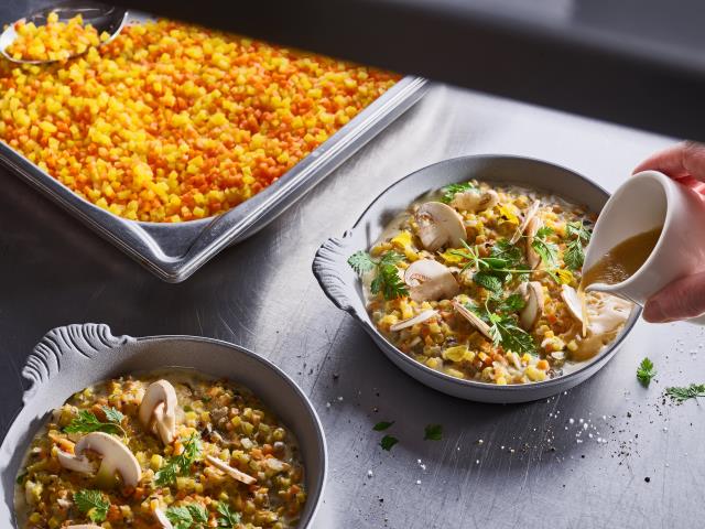 Une recette réalisée avec la brunoise de carottes de Bonduelle Food Service : Risotto de carottes et champignons blonds