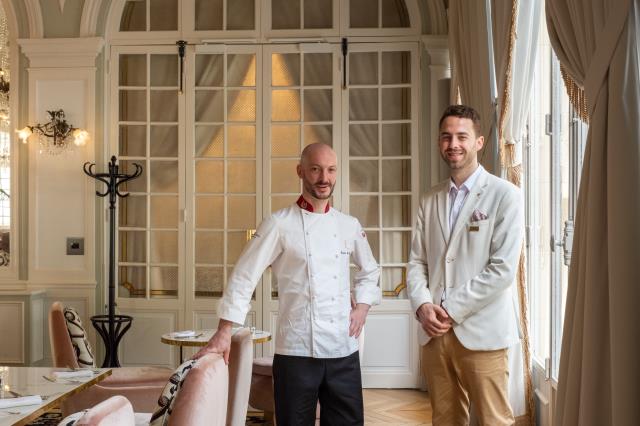 Erwan Le Thomas (à gauche), et Antoine Gelly, le directeur de la restauration. 