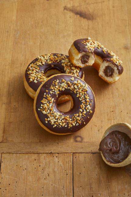 Le donuts au chocolat et pâte à tartiner, un parfum incontournable des best sellers en France.