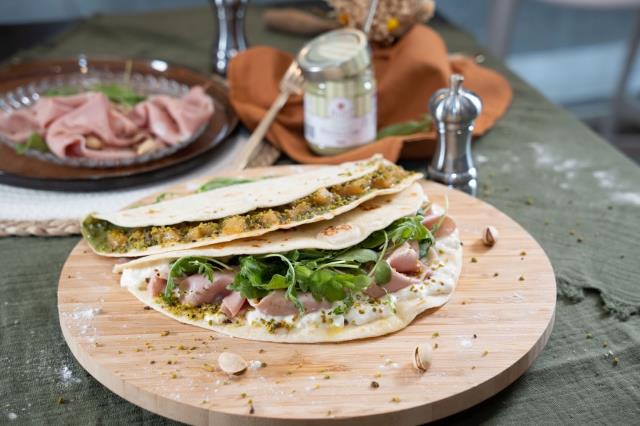 MaPiada s'est spécialisée dans les piadina garnies d'ingrédients AOP.