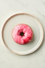 Le cake donuts, ici à la fraise, une nouvelle tendance à suivre de près.