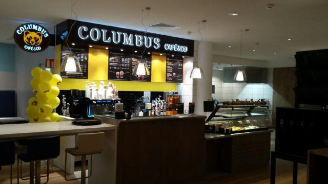 Ici, un kiosque Columbus Café & Co installé dans une entreprise à La Défense suite à un partenariat avec Sodexo.