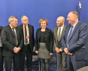 De g à d : Roland Héguy, Charly Belisson (Umih), Muriel Pénicaud, Patrick Bouderbala et Jean-Michel...