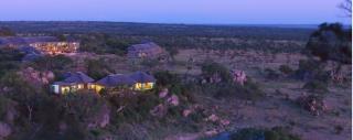 Le Four Seasons Safari Lodge Serengeti Tanzania est l'un des trois établissements que le groupe...