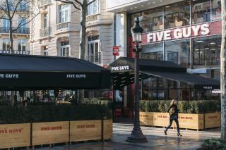 Five Guys vise au moins une cinquantaine d'unités dans l'Hexagone.