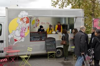 Le food truck Miss Pig, de Séverine Fondeur et Elisa Chabot, propose divers produits sur le cochon...