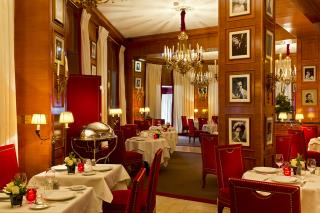 La salle du restaurant du Fouquet's.