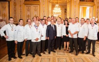 Les talents de la pâtisserie française réunis autour de François Hollande, Sylvia Pinel, et Gabriel...