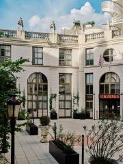 L'entrée de l'Hôtel l'Hôtel Rosalie, à Paris (XIIIe).