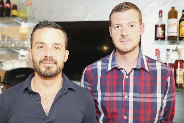 Jeunes trentenaires, Jean-Maxine (à droite) et Thomas