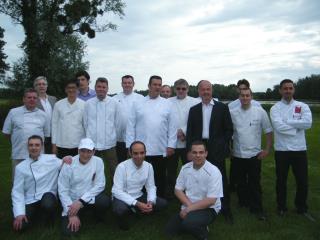 Les 26 membres de Cusine en Loir-et-Cher se sont réunis le 2 juin au golf de Cheverny pour les...