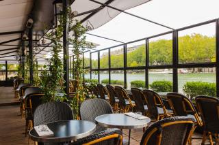 La terrasse du Corso Quai de Seine.