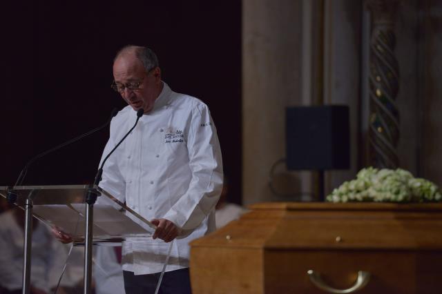 'La cuisine vous doit tout », dit Marc Haeberlin, dont la famille a toujours été liée à celle de Paul Bocuse,