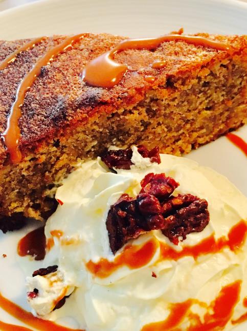 Gâteau aux noix chantilly au curcuma frais, recette de Fabrice Pouzenc (Restaurant Pouzenc, Paris)