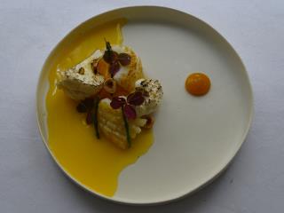 Blancs de Seiche grillés, poivrons jaunes, chou-fleur et salicorne, vinaigrette mandarine et...