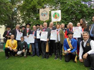 Les parrains 2016 dans le jardin de l'église sait-Germain-des-Prés