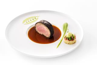 Veau en croute noire, une recette du chef Jean-Georges Klein de la Villa René Lalique.