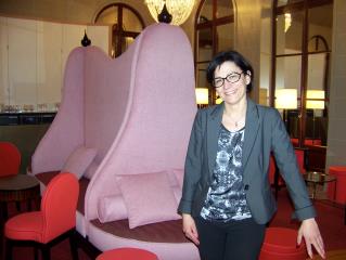 Corinne Dupont est la directrice de cet hôtel très apprécié par les personnalités du monde du...