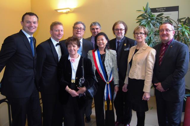 Frédéric Kaiser, MOF 2011 , coach de Kévin Chanbenoît, le seul MOF 2015 Kévin Chambenoît, le jury général : Gérald Louis Canfailla, Bruno Morlet, Dominique Loiseau, Frank Josserand, et Nicolas Jobin, la maire du 8ème, et Philippe Faure-Brac, président de 