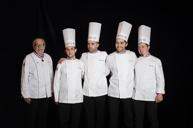 Joël Mauvigney, président de la Confédération Nationale des Charcutiers Traiteurs et Traiteurs (CNCT), Julien Denjean, Jauffrey Mauvigney, Romain Pellet et Stacy Cez.