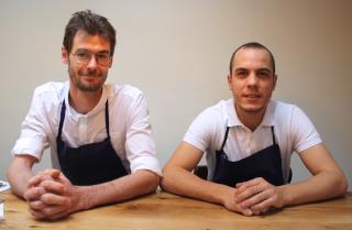 Louis Langevin et Marc Cordonnier dans leur restaurant Gare au gorille, Paris XVIIe