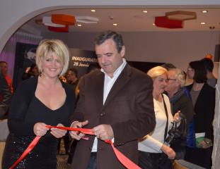 Alice Light ravie d'inaugurer le Royal Ours Blanc le 28 janvier dernier, avec Loïc Faucille,...