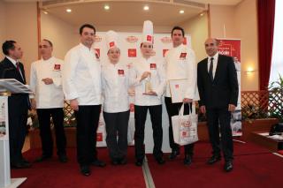 Jean-François Piège, Marie Robert, Cyndie Guillot, Eric Paul et Patrick Pétard, directeur général...