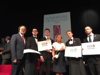 Philippe Faure-Brac (à g) lors de la finale du concours du Meilleure Jeune Sommelier de France...