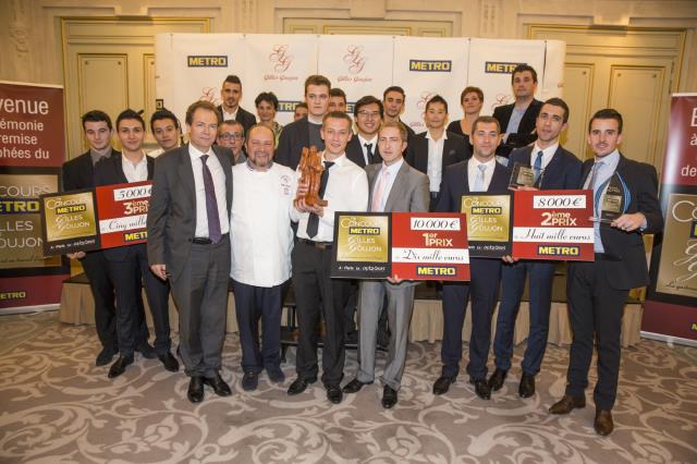 Les lauréats du Prix Métro Gilles Goujon lors de la remise des prix au Meurice à Paris.