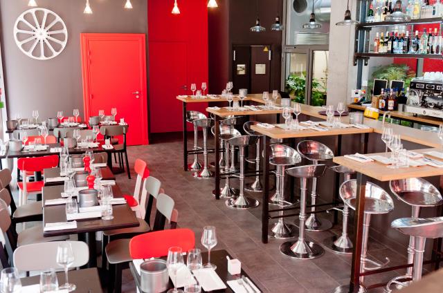 La salle de restaurant dispose de 50 places assises.