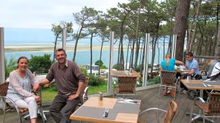 Camping le Panorama du la dune du Pilat : gestionnaires du restaurant, Catherine et Vincent...