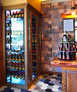 La cave  bire : 10 rfrences bouteilles Caf Leffe, dont des exclusivits non vendues en CHR.