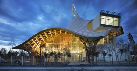 Les prvisions de frquentation du Centre Pompidou Metz taient de 200 000 visiteurs en anne pleine. Un objectif atteint deux mois aprs l'ouverture.