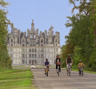Les chteaux et la Loire  vlo sont des vecteurs du tourisme rgional.