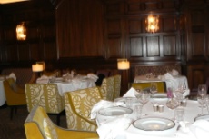 La salle du restaurant gastronomique 'Hlne Darroze at The Connaught'