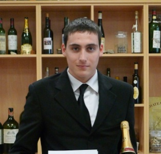 Anthony Tirone, 19 ans, meilleur espoir sommellerie 2012.