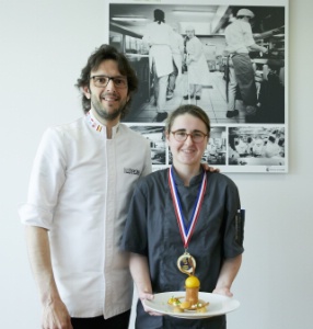 Annalle Remus, laurate 2018 et Jordi Bordas, prsident du concours.