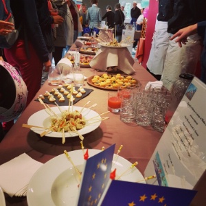 Le buffet Erasmus day de saint-Jean-de-Gueret