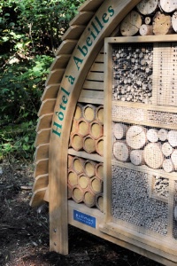 500 espces d'abeilles diffrentes devraient cohabiter dans cet htel.