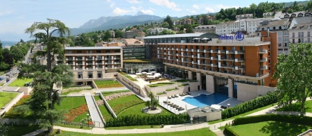 L'htel Hilton d'vian-les-Bains emploie plus de 100 salaris.