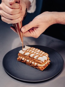 Mille Feuille Vanille Praline Noix De Pecan Caramelisees