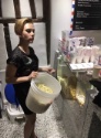 Scarlett Johansson inaugure Yummy Pop à Paris