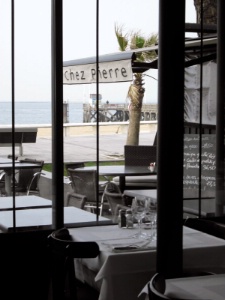 Le Caf de la Plage , Restaurant Chez Pierre, sur le front de Mer d'Arcachon.