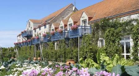 L'auberge La Fontaine aux Bretons  Pornic prend des mesures pour scuriser les procdures.